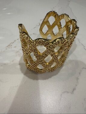 Lilly Pulitzer cuff bracelet 6.5”